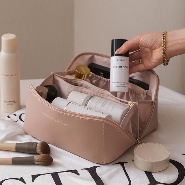 ENDLESS COSMETIC BAG