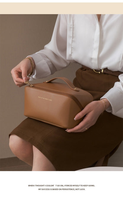 ENDLESS COSMETIC BAG